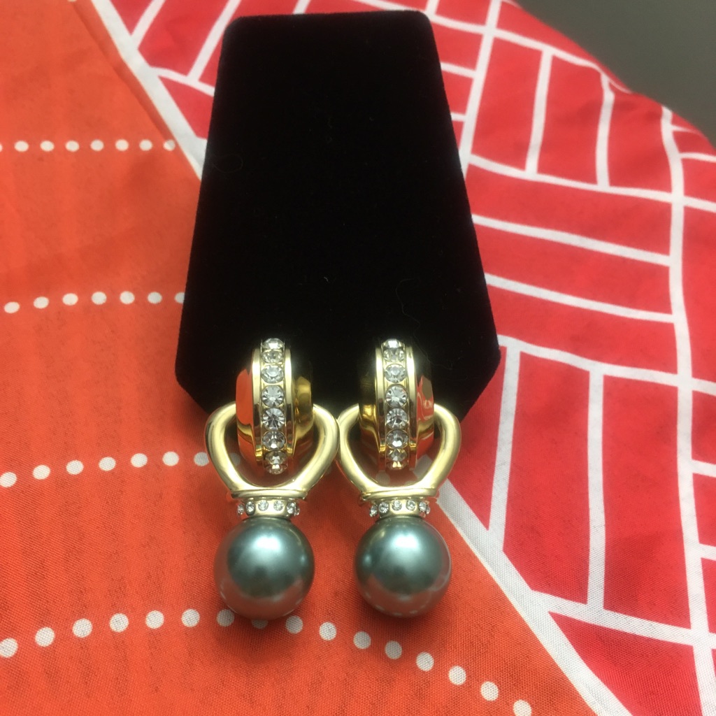 Lavintage Dyed Japanese Clip On Earring Pair